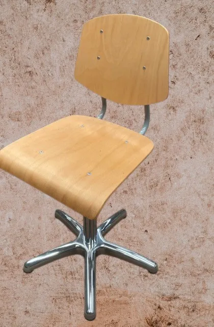 sgabello regolabile a gas con schienale